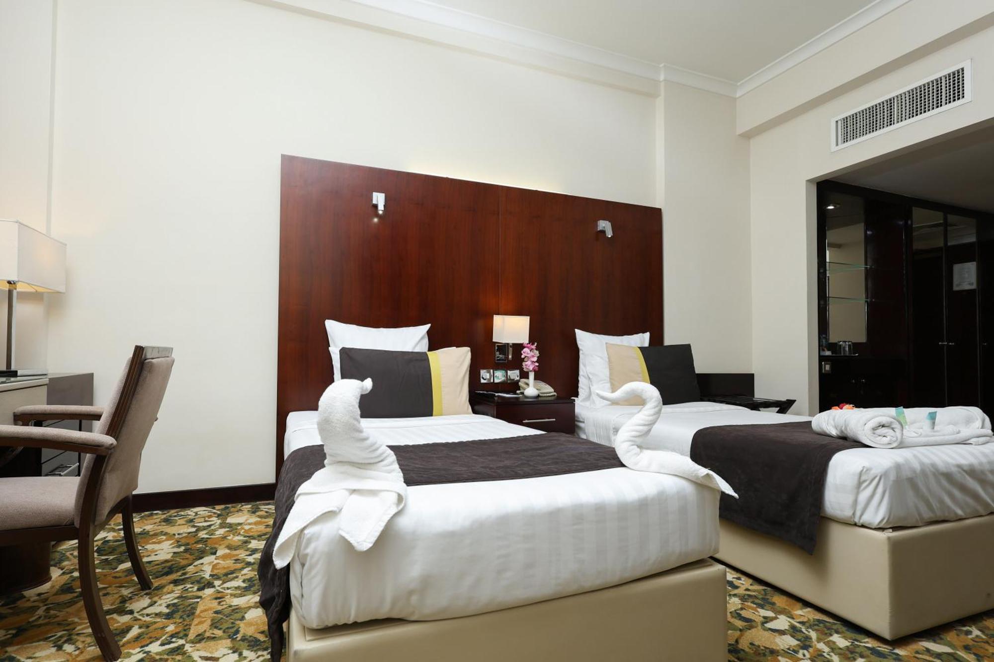 Aavri Hotel Dubai Exterior photo