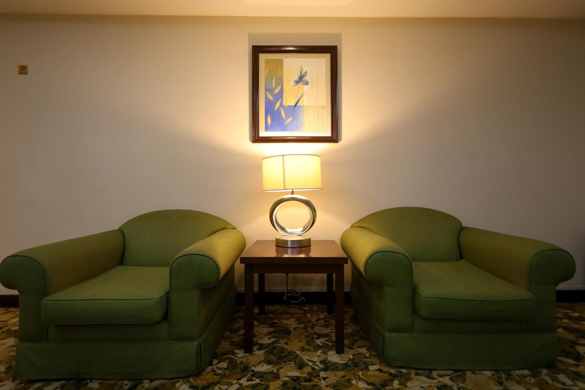 Aavri Hotel Dubai Exterior photo