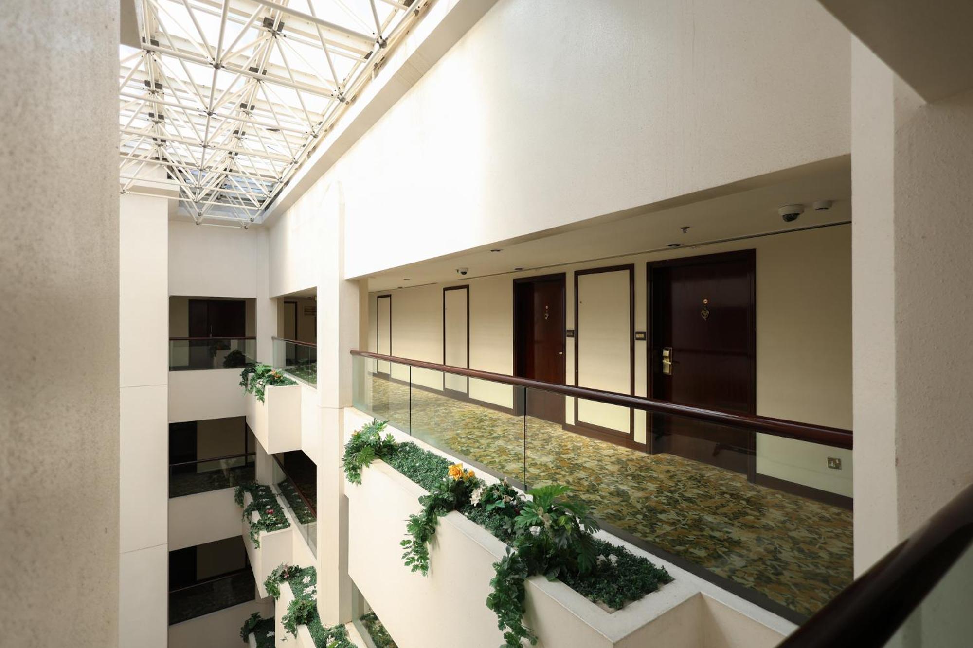 Aavri Hotel Dubai Exterior photo